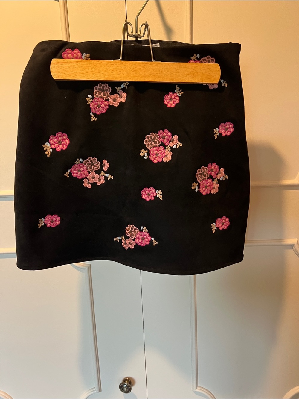 Francesca's Collections Black Mini Skirt with Pink Floral Embroidery